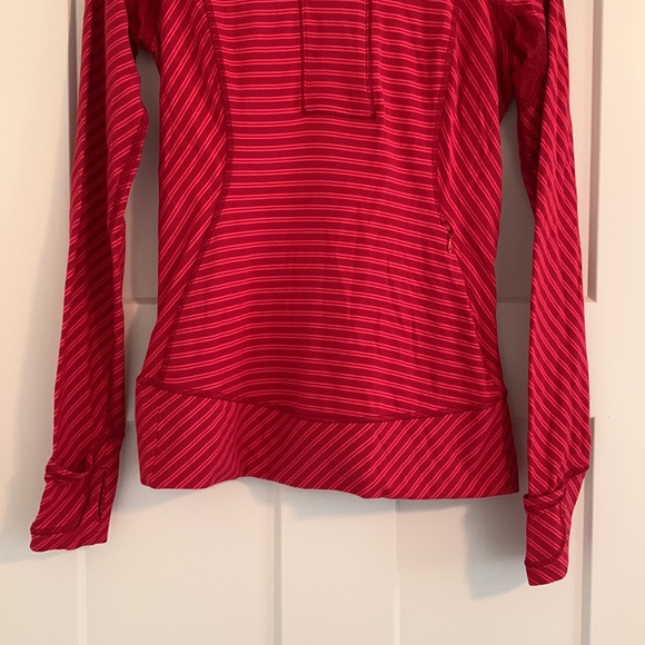 Lululemon Think Fast Pullover Deepest Cranberry - Picture 3 of 8
